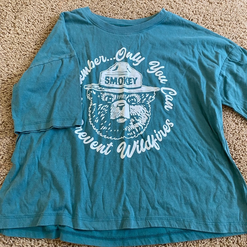 Smokey the beat graphic tee